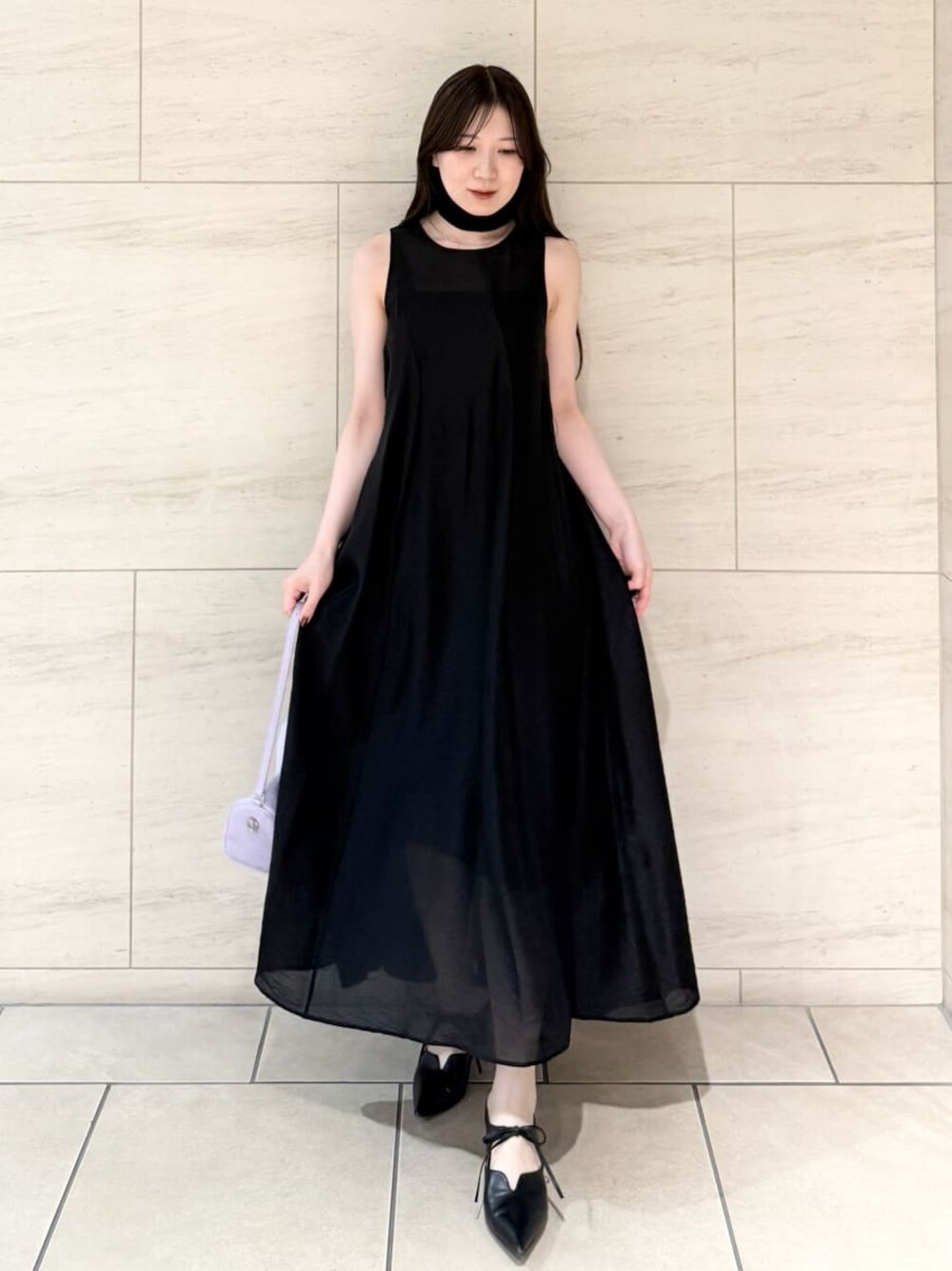 セミシアークリアラインワンピースを使った人気ファッション