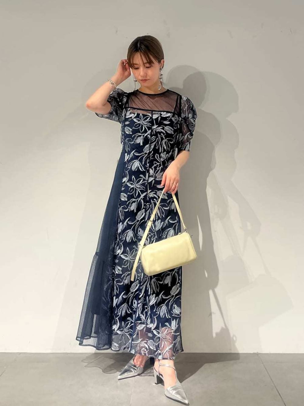 FRAY I.Dさんの「トーションナローストラップミュール（FRAY I.D）」を使ったコーディネートの1枚目の写真