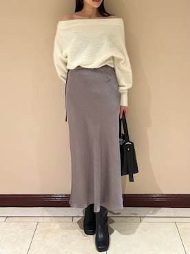 「FRAY I.D（フレイアイディー）のフォックスカシミアオフショルプルオーバー（Tシャツ/カットソー、ホワイト系）」を使った、FRAY I.Dさんの秋コーディネート