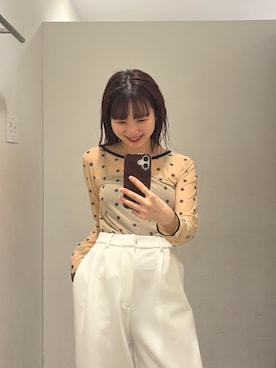 「SENSE OF PLACE by URBAN RESEARCH（センスオブプレイスバイアーバンリサーチ）のモチーフシアーカットトップ（Tシャツ/カットソー、ベージュ系）」を使った、りなてぃさん（レディース・154cm）の春コーディネート