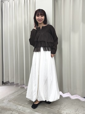 「アイテム（バレエシューズ）」を使った、りなてぃさん（レディース・154cm）の秋コーディネート