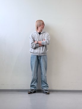 「アイテム（パーカー）」を使った、三原さん（メンズ・172cm・10代）の秋コーディネート