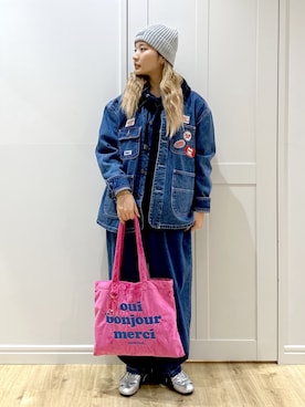 「アイテム（キーホルダー）」を使った、せいらさん（レディース・163cm）の秋コーディネート