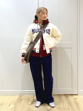 「アイテム（スタジャン）」を使った、せいらさん（レディース・163cm）の秋コーディネート