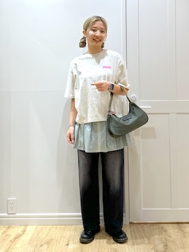 「アイテム（キーホルダー）」を使った、せいらさん（レディース・163cm）の夏コーディネート