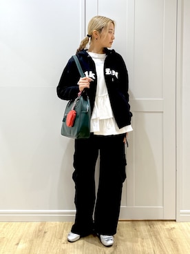 「アイテム（ヘアゴム）」を使った、せいらさん（レディース・163cm）の冬コーディネート