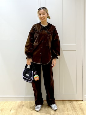 「アイテム（ポーチ）」を使った、せいらさん（レディース・163cm）の秋コーディネート