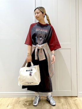 「アイテム（キーホルダー）」を使った、せいらさん（レディース・163cm）の秋コーディネート