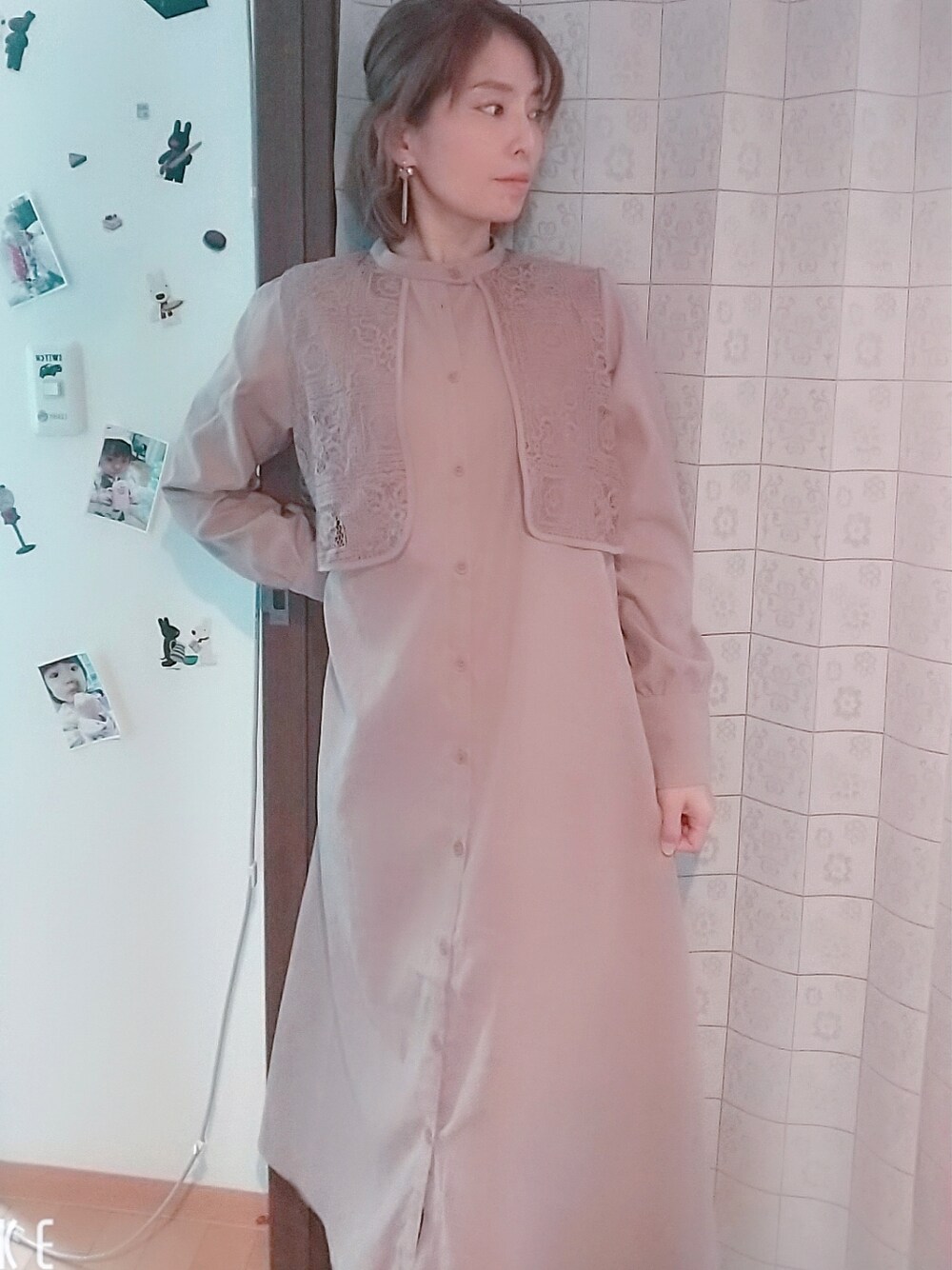 「春服、アイリナ、シンプルコーデ、春色、ワンピース、ママコーデ、ママファッション」｜「i.Rinaのアイテム（シャツワンピース、ピンク系）」を使った、ぱ～んさん（レディース・165cm）の春コーディネートの1枚目の写真