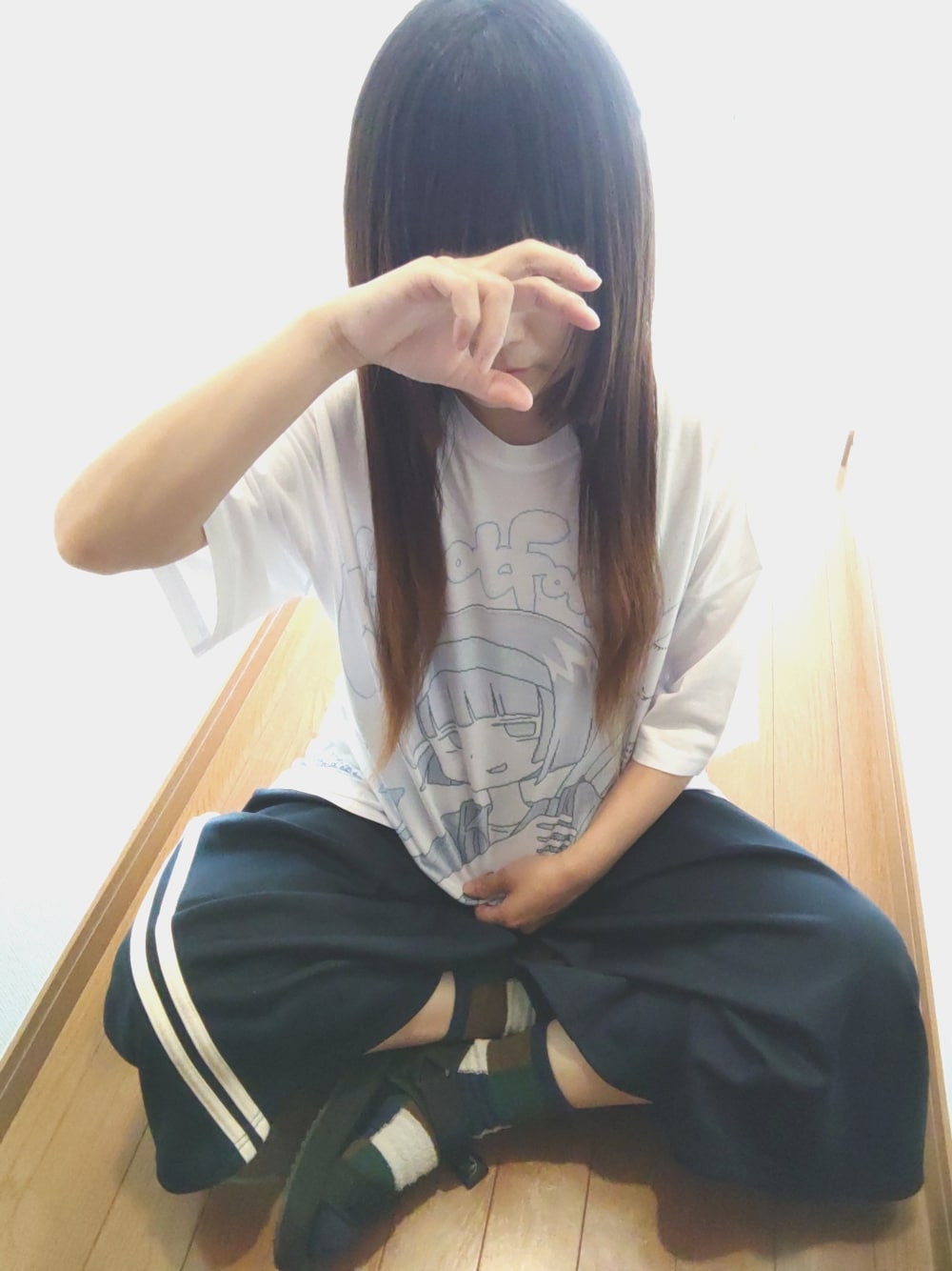 「低身長、ジャージ、メンヘラ、やみかわいい、シンプル、おんなのこ、おしゃれさんと繋がりたい、音楽で繋がる、メンスライク、サブカル」｜「BEAMS BOYのアイテム（その他パンツ、ブルー系）」を使った、せのさん（レディース・149cm）の夏コーディネートの1枚目の写真