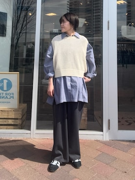 「URBAN RESEARCH DOORS（アーバンリサーチドアーズ）の『仁村紗和さん着用』『UR TECH』完声タックギャザーワイドパンツ（その他パンツ、グレー系）」を使った、moeさん（レディース・159cm）の春コーディネート