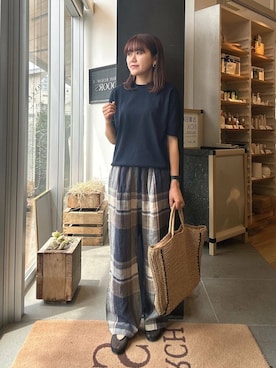 「ウェーブ×カジュアル」｜「アイテム（パンツ）」を使った、moeさん（レディース・159cm）の春コーディネート