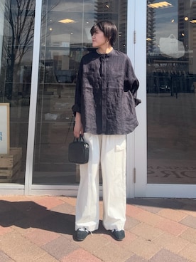 「かぐれ（カグレ）のリネンダブルポケットワイドシャツ（シャツ/ブラウス、ブルー系）」を使った、moeさん（レディース・159cm）の春コーディネート