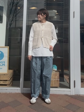 「かぐれ（カグレ）のコットンテーパードイージーパンツ（その他パンツ、ブルー系）」を使った、moeさん（レディース・159cm）の春コーディネート