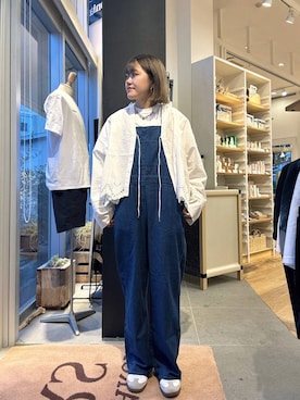 「アイテム（サロペット/オーバーオール、ブルー系）」を使った、moeさん（レディース・159cm）の夏コーディネート