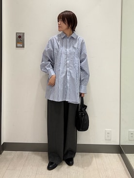 「URBAN RESEARCH DOORS（アーバンリサーチドアーズ）のウエストリボンカットカーブパンツ（その他パンツ、グレー系）」を使った、moeさん（レディース・159cm）の秋コーディネート