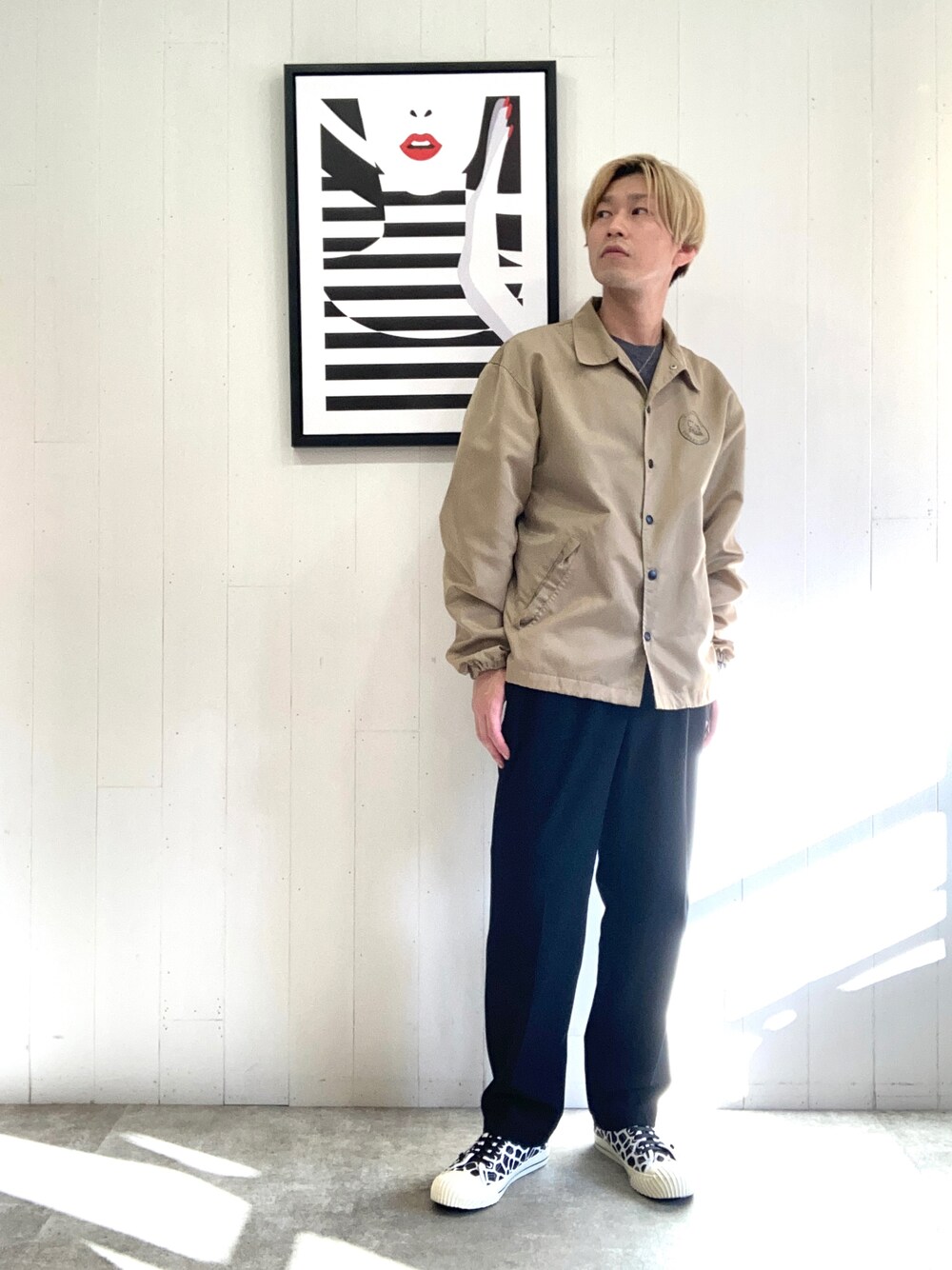 STUSSYのナイロンジャケット（ベージュ系）を使った人気ファッション