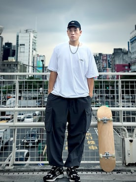 「LMCのアイテム（帽子）」を使った、李馬さん（メンズ・187cm）の秋コーディネート
