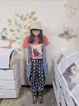 「古着のアイテム（Tシャツ/カットソー、レッド系）」を使った、ユーリさん（レディース・152cm）の夏コーディネート