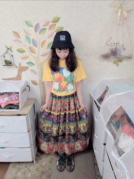 「古着のアイテム（Tシャツ/カットソー、イエロー系）」を使った、ユーリさん（レディース・152cm）の夏コーディネート