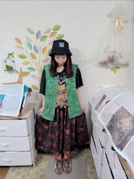 「古着のアイテム（Tシャツ/カットソー、ブラック系）」を使った、ユーリさん（レディース・152cm）の秋コーディネート