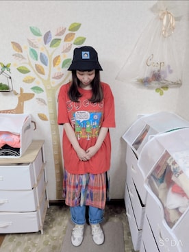 「古着のアイテム（Tシャツ/カットソー、レッド系）」を使った、ユーリさん（レディース・152cm）の夏コーディネート