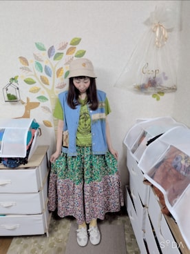 「古着のアイテム（ベスト、ブルー系）」を使った、ユーリさん（レディース・152cm）の秋コーディネート