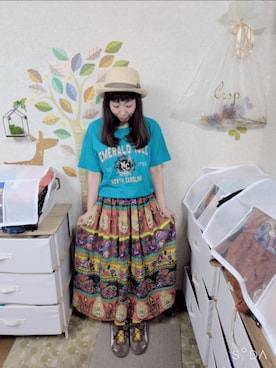 「古着のアイテム（Tシャツ/カットソー、グリーン系）」を使った、ユーリさん（レディース・152cm）の秋コーディネート