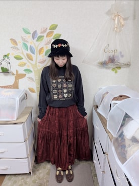 「古着のアイテム（スカート、レッド系）」を使った、ユーリさん（レディース・152cm）の秋コーディネート