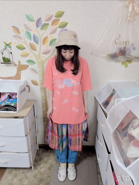 「古着のアイテム（Tシャツ/カットソー、ピンク系）」を使った、ユーリさん（レディース・152cm）の夏コーディネート