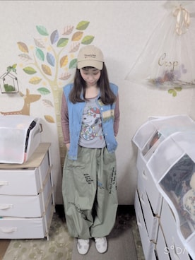 「古着のアイテム（ベスト、ブルー系）」を使った、ユーリさん（レディース・152cm）の秋コーディネート