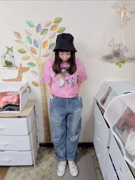 「古着のアイテム（Tシャツ/カットソー、ピンク系）」を使った、ユーリさん（レディース・152cm）の夏コーディネート