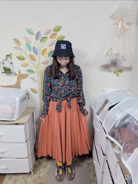「古着のアイテム（シャツ/ブラウス、ブルー系）」を使った、ユーリさん（レディース・152cm）の秋コーディネート