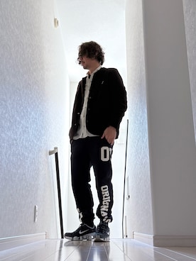 「アイテム（スウェットパンツ）」を使った、アクセルボンバーさん（メンズ・170cm・40代）の秋コーディネート