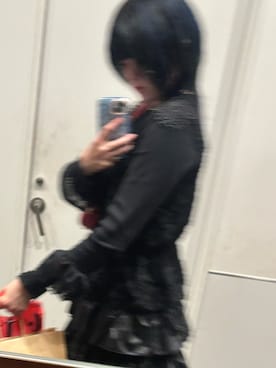「しまむら（シマムラ）のアイテム（その他トップス、ブラック系）」を使った、フカさん（レディース・175cm）の春コーディネート