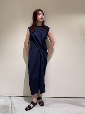 「HARUNOBUMURATA（ハルノブムラタ）の【HARUNOBUMURATA/ハルノブムラタ】LULEA/サマーウールドレープドレス（ワンピース、ブルー系）」を使った、THE TOKYO WOMENSさん（レディース・156cm）の夏コーディネート