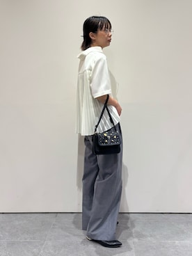 「EZUMi（エズミ）の【EZUMi/エズミ】別注 Back pleats blouse/バックプリーツシャツ（シャツ/ブラウス、ホワイト系）」を使った、THE TOKYO WOMENSさん（レディース・152cm）の夏コーディネート