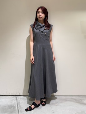 「HARUNOBUMURATA（ハルノブムラタ）の【HARUNOBUMURATA/ハルノブムラタ】OTHILIA/ハイネックノースリーブワンピース（シャツワンピース、グレー系）」を使った、THE TOKYO WOMENSさん（レディース・156cm）の夏コーディネート