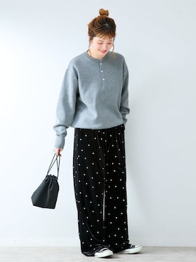 「B.C STOCK（ベーセーストック）の手洗い可 / ベロアドット刺繍パンツ（その他パンツ、ブラック系）」を使った、 Kanakoさん（レディース・163cm）の秋コーディネート
