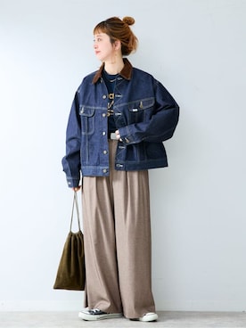 「Lee（リー）のLee / リー 別注 101 Denim Jacket（デニムジャケット、ブルー系）」を使った、 Kanakoさん（レディース・163cm）の秋コーディネート