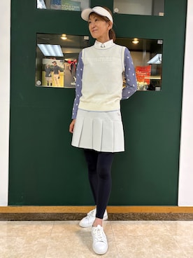 「アイテム（サンバイザー、ホワイト系）」を使った、sioさん（レディース・165cm）の秋コーディネート