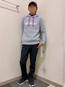 「adabat（アダバット）の【新レーベル ADABAT NAVY】ニットフーディー（パーカー、グレー系）」を使った、Yさんの秋コーディネート
