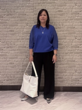 「INDIVI（インディヴィ）の【洗える／体型カバー】レースコンビトップス（Tシャツ/カットソー、ブルー系）」を使った、Akiさん（レディース・153cm）の春コーディネート