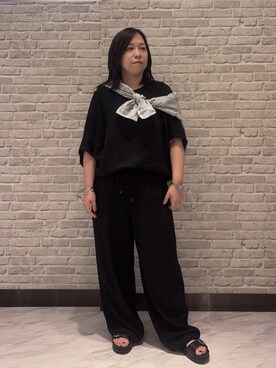 「INDIVI（インディヴィ）の【洗える／5分袖／UVケア／SETUP可能】モモンガスリーブブラウス（シャツ/ブラウス、ブラック系）」を使った、Akiさん（レディース・153cm）の夏コーディネート