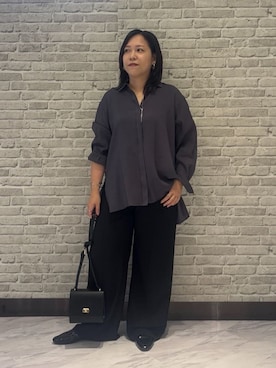 「INDIVI（インディヴィ）の【体型カバー／清涼感】シアーオーバーシャツ（シャツ/ブラウス、グレー系）」を使った、Akiさん（レディース・153cm）の秋コーディネート