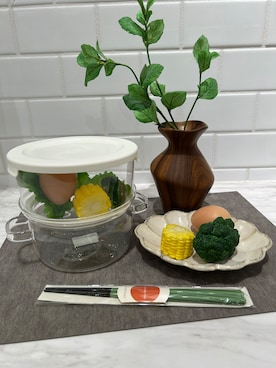 「アイテム（食器）」を使った、たかともさん（レディース・154cm）の春コーディネート