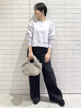 「アイテム（スウェット、パープル系）」を使った、ayumiさん（レディース・159cm）の秋コーディネート