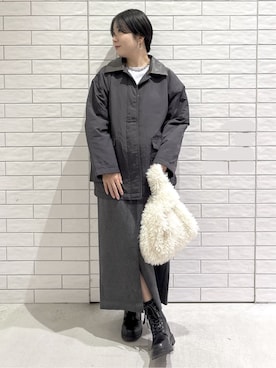 「アイテム（スウェット、パープル系）」を使った、ayumiさん（レディース・159cm）の秋コーディネート