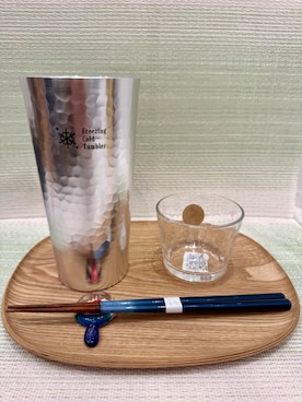 「212 KITCHEN STORE（トゥワントゥキッチンストア）のフリージングコールド アルミタンブラー900 GD（グラス/マグカップ/タンブラー、その他）」を使った、きのこさん（レディース・160cm）の春コーディネート