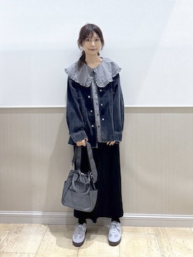 「LEPSIM（レプシィム）の厚底ローテクスニーカー　1042669（スニーカー、ブルー系）」を使った、Shiraさん（レディース・166cm）の秋コーディネート